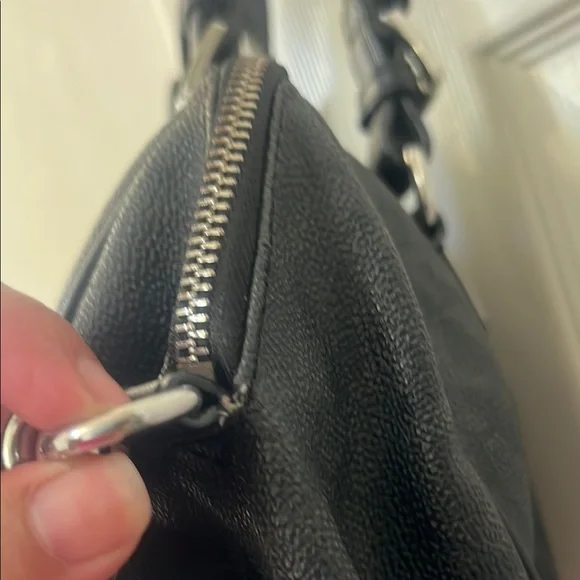 MICHAEL KORS Black Hand Bag - Picture 8 of 16